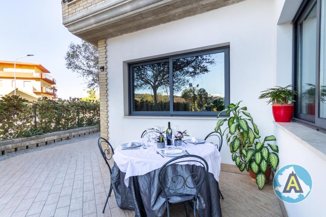 Isola Felice Hotel Silvi Paese Ngoại thất bức ảnh